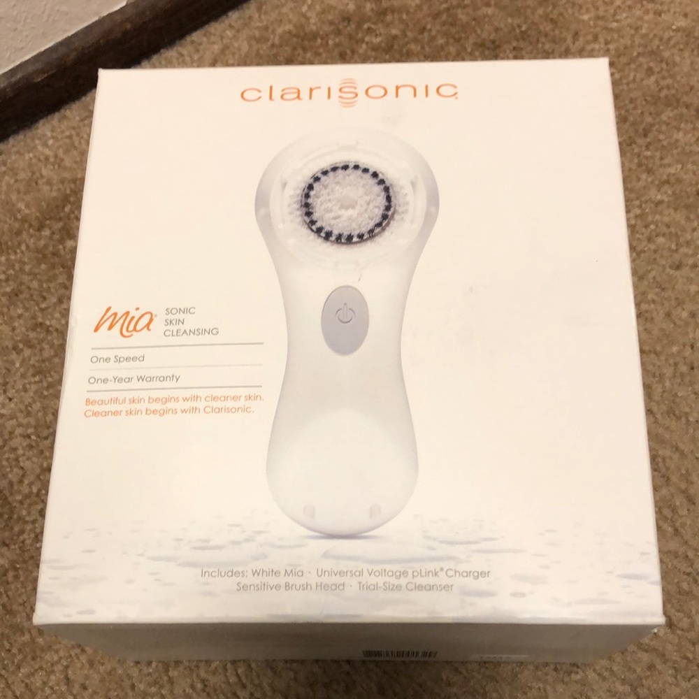 Brand new Clarisonic Mia 1 4 piece